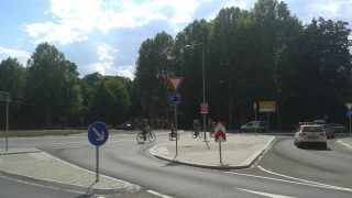 l_20140722_155816-1 Hoffmann & Hofmann – Kreisel Karl-Tauchnitz-Str.